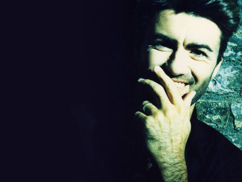 George Michael ar fi împlinit 55 de ani. Iată 5 dintre melodiile sale celebre!