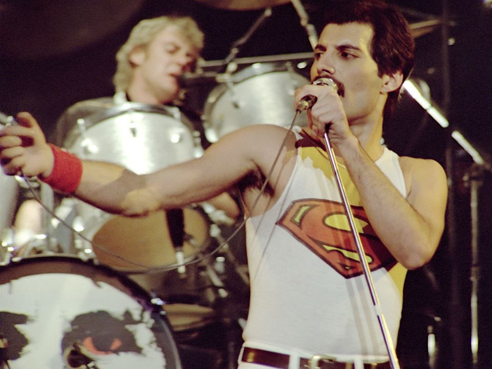 Fotografii cu Freddie Mercury şi trupa Queen pe care nu le-ai văzut niciodată