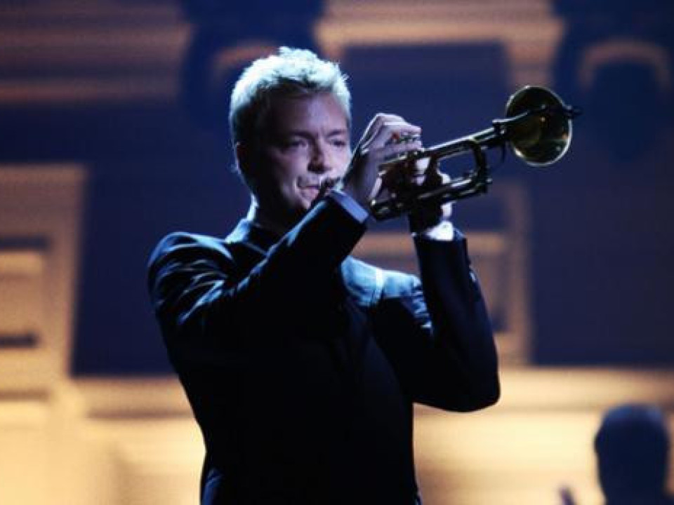 Celebrul trompetist american Chris Botti concertează alături de opt invitaţi cu totul deosebiţi 