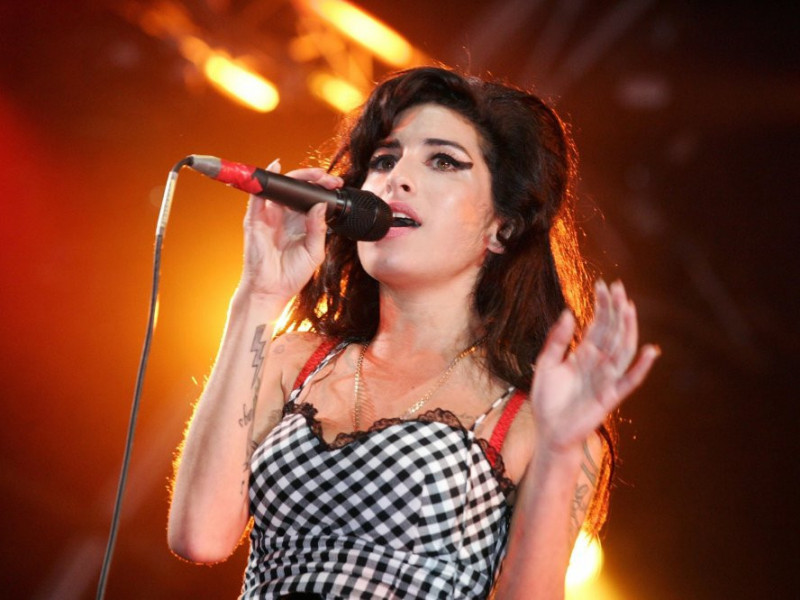 Povestea cântăreței Amy Winehouse, spusă de mama ei într-un nou documentar