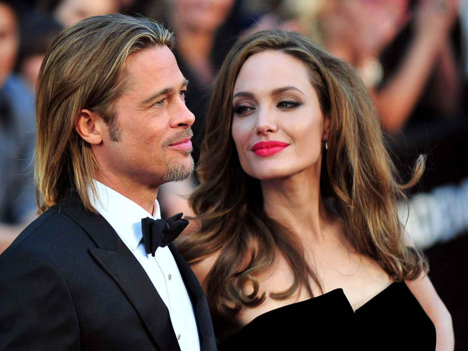 Angelina Jolie renunţă la un cadou preţios primit de la Brad Pitt