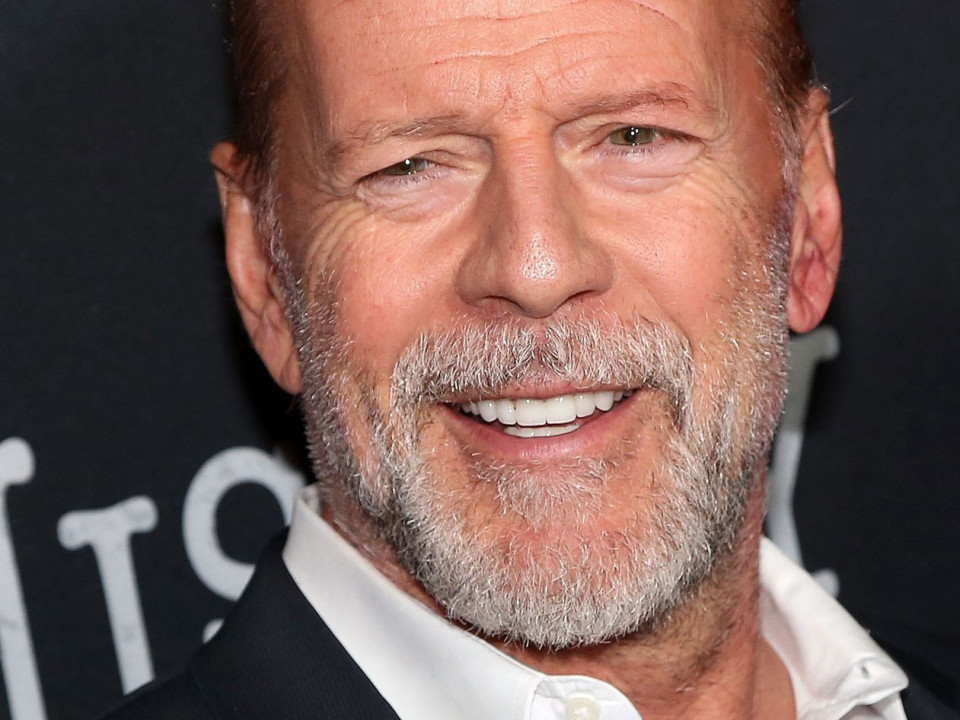 Bruce Willis a refuzat să poarte mască de protecţie într-o farmacie
