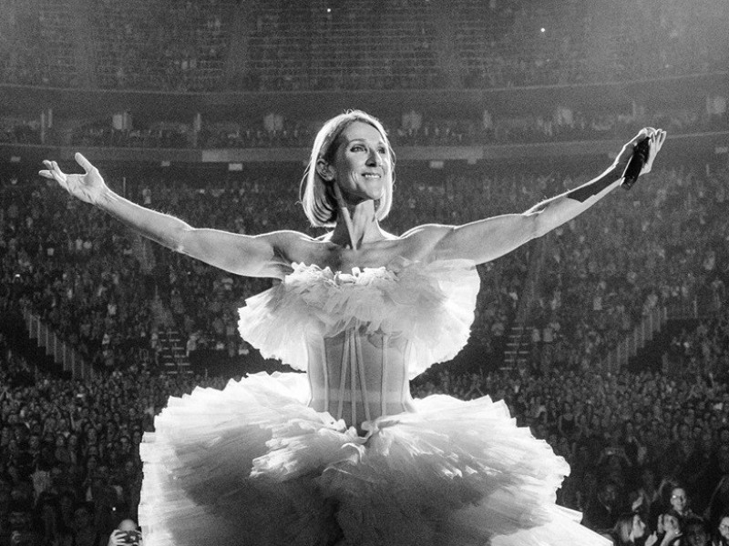 Celine Dion îşi asumă imperfecţiunile în noul său clip 