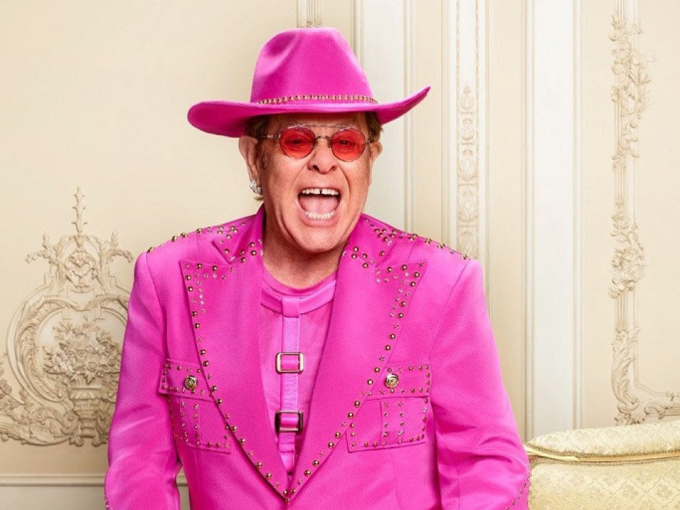 Elton John amână turneul din Europa din cauza unor probleme de sănătate 