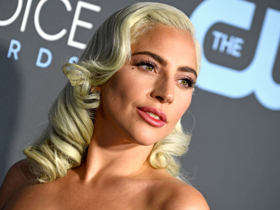 Lady Gaga a renunţat la o super petrecere pentru a sta lângă iapa ei aflată pe moarte 