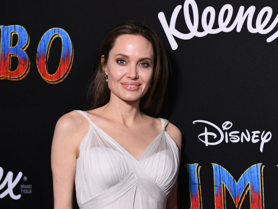 Angelina Jolie a făcut o schimbare majoră în viaţa ei 