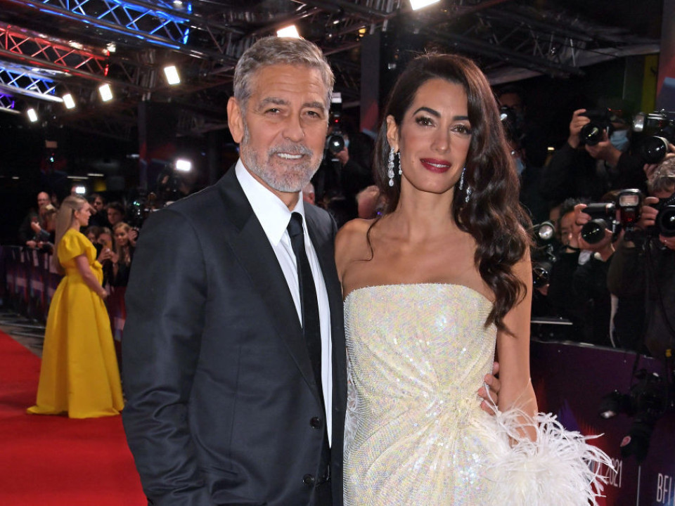George şi Amal Clooney, un cuplu glam pe covorul roşu, la Londra 
