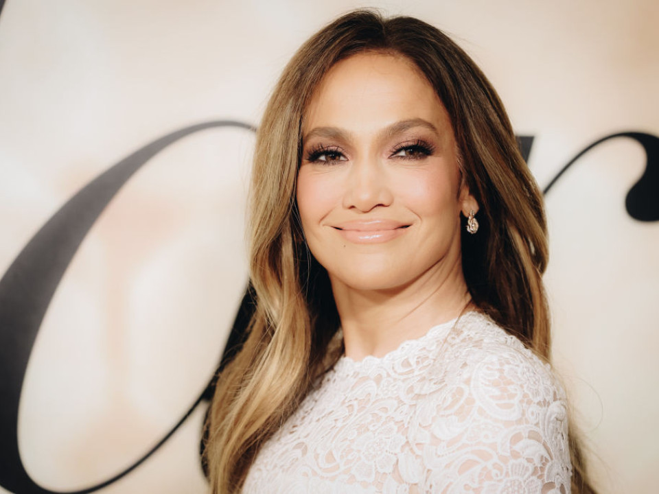 Jennifer Lopez le-a adus un omagiu femeilor incredibile şi formidabile din viaţa ei 