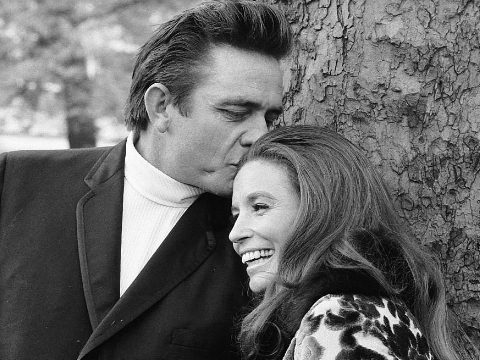 Ce îi scria Johnny Cash lui June Carter în cea mai frumoasă scrisoare de dragoste din toate timpurile