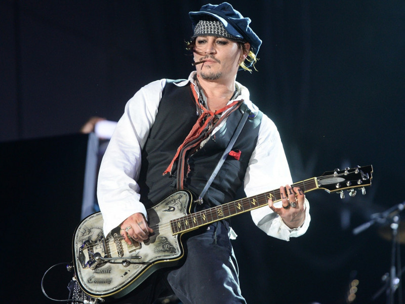 Johnny Depp va cânta la Bucureşti vara viitoare 