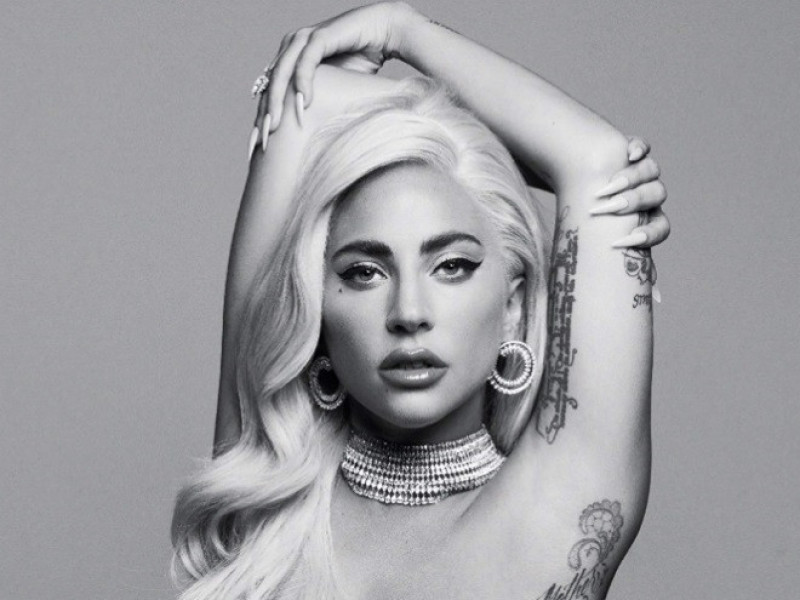  Lady Gaga, din nou o femeie singură 