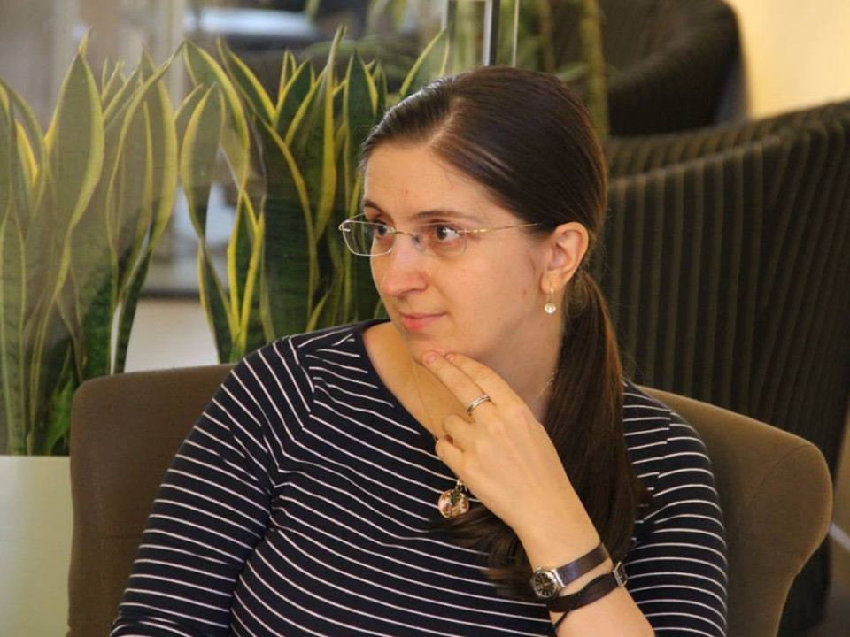 Lavinia Ţânculescu, doctor în psihologie – “Dacă ai un program, o rutină interioară, atunci ce se întâmplă în exterior nu te afectează atât de mult”