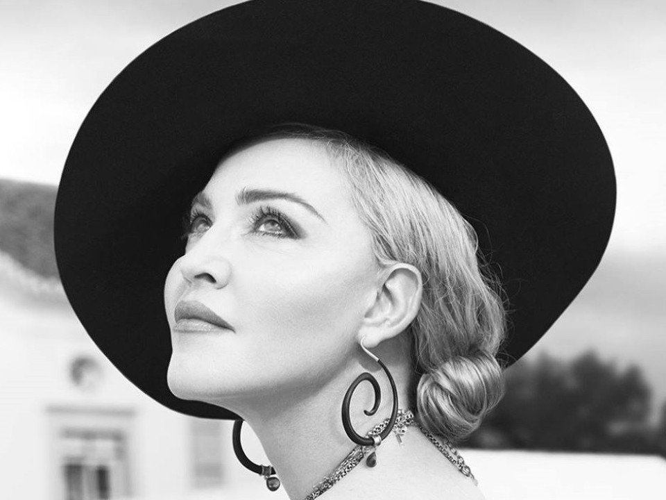 Madonna este de nerecunoscut. Cum arată noul ei look 