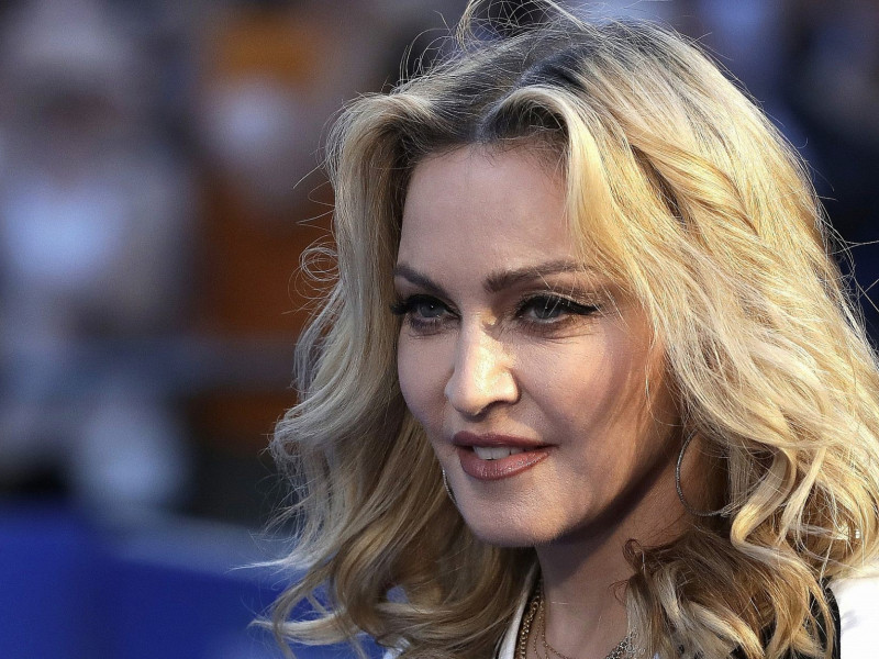 Madonna- Primul tatuaj la 62 de ani 