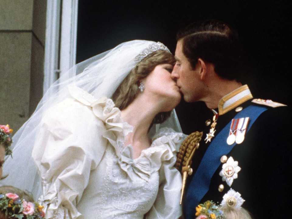 39 de ani de la căsătoria Prinţului Charles cu Diana. Detalii despre nunta de basm
