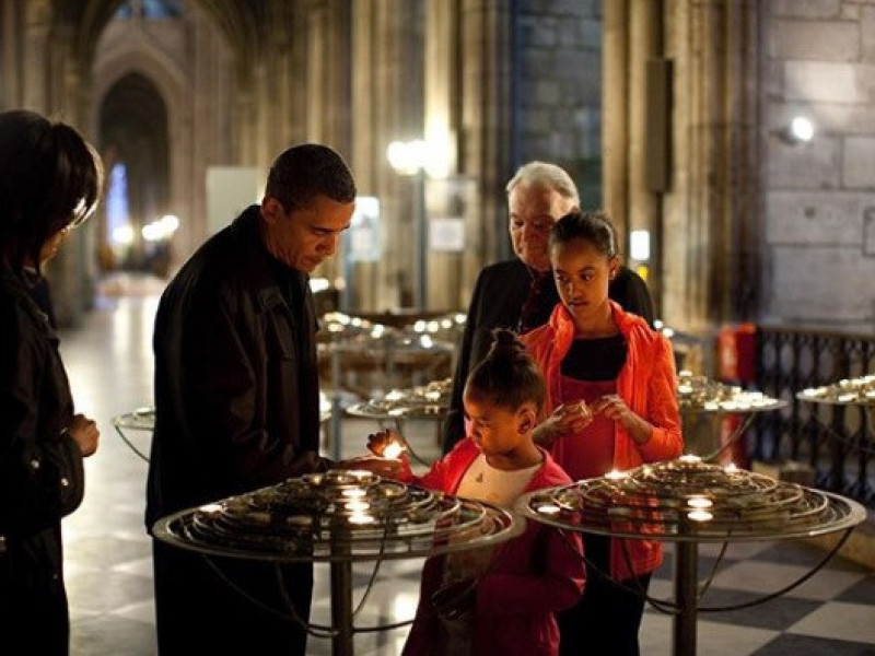 Marion Cotillard, Carla Bruni, Barack Obama îşi exprimă tristeţea faţă de incendiul care a afectat Catedrala Notre-Dame 