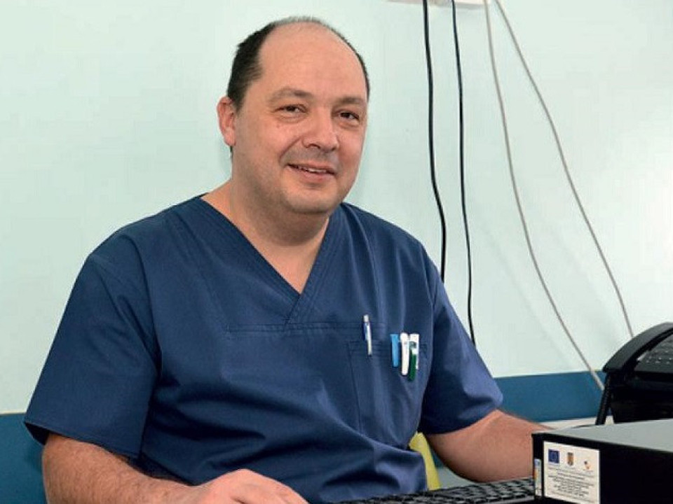 Medicul chirurg Radu Spătaru - “O persoană sănătoasă nu are niciun fel de problemă în a purta mască” 