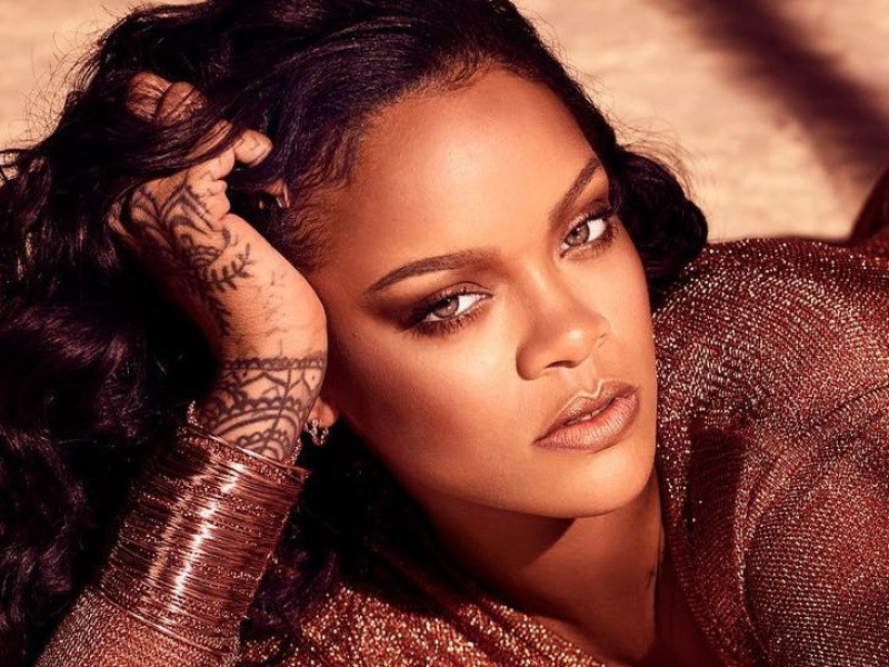 Rihanna este cea mai bogată cântăreaţă din lume. Ce avere fabuloasă are artista! 
