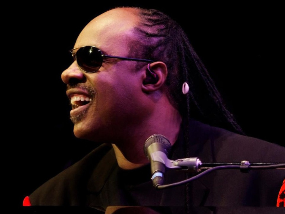 Stevie Wonder a anunţat în timpul unui concert că va face un transplant 
