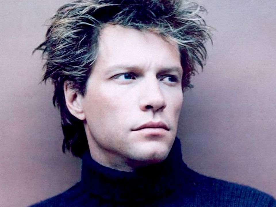 Jake Bon Jovi, într-un pictorial super sexy. La 19 ani, arată exact ca tatăl lui, Jon, în tinereţe