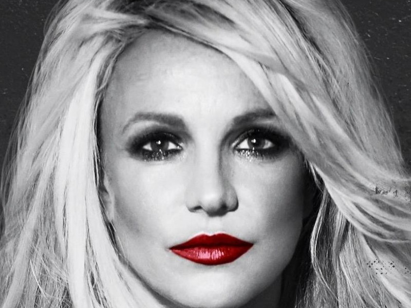 Britney Spears a anunţat că a pierdut sarcina