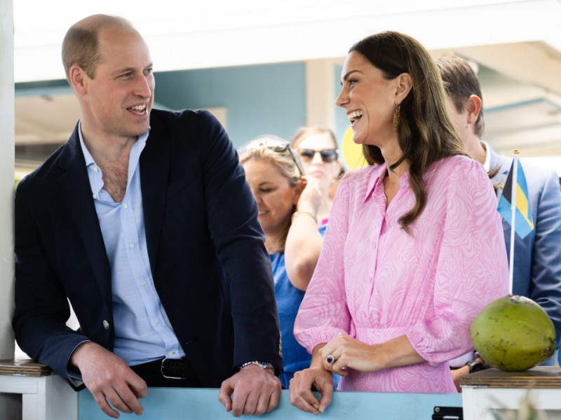 Kate şi William, îndrăgostiţi ca în prima zi. Un videoclip cu Ducii de Cambridge a devenit viral
