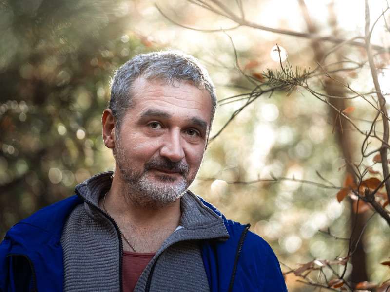 Sebastian Lăzăroiu, scriitor și sociolog: „Teama de incertitudine duce la multe decizii greșite”