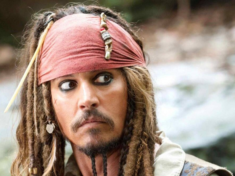 Johnny Depp ar putea reveni în “Piraţii din Caraibe”. Suma uriaşă pentru care va fi din nou Jack Sparrow