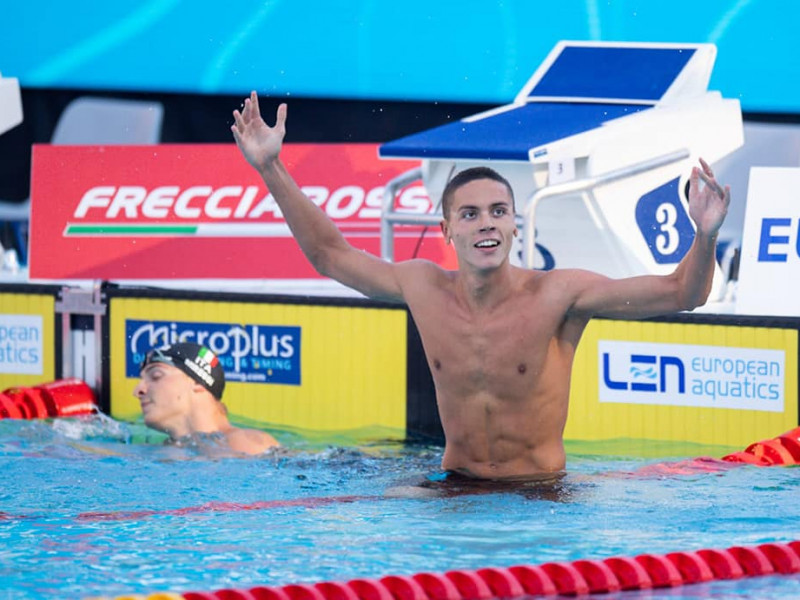 David Popovici, gest de mare campion: şi-a donat echipamentul de înot pentru a ajuta o fostă sportivă - “Să fim buni şi să fim mulţi!”