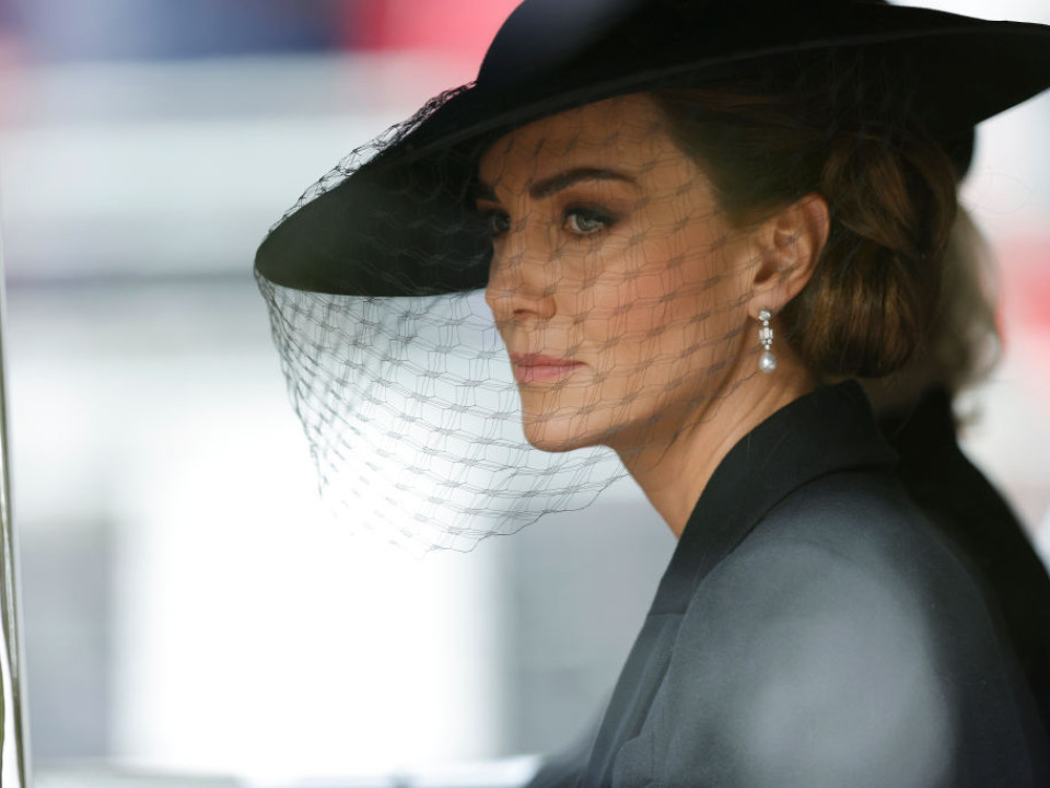 Ţinuta lui Kate Middleton de la funeraliile Reginei Elisabeta a II-a
