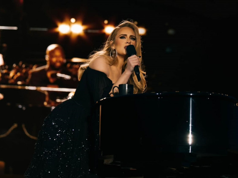 Adele revine la Las Vegas pentru a-şi onora concertele anulate