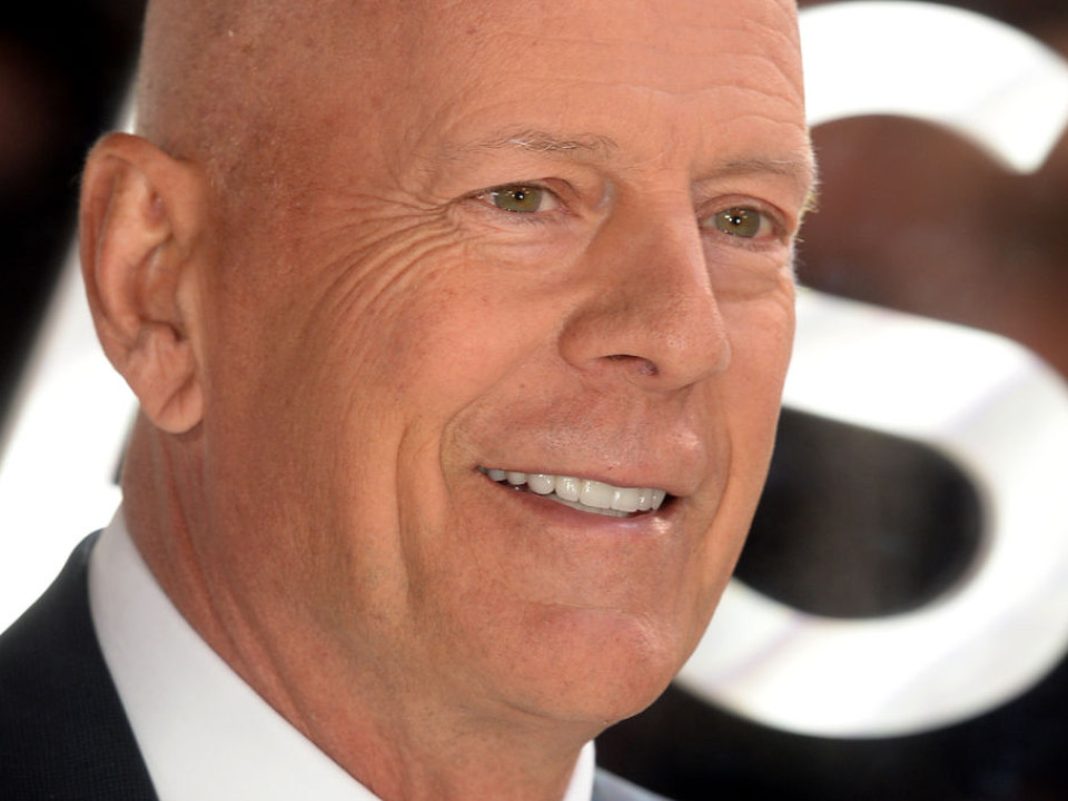 Bruce Willis suferă de demenţă