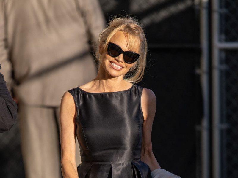 Pamela Anderson, pe catwalk la 55 de ani