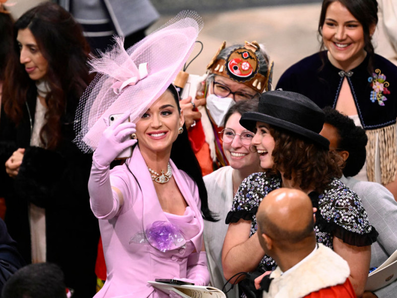 Mesajul lui Katy Perry, care a părut dezorientată la încoronarea Regelui Charles al III-lea