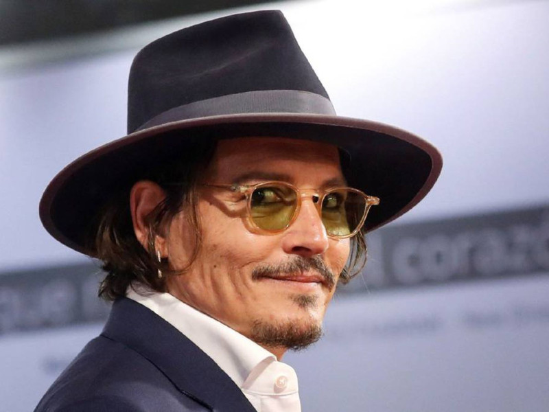 Johnny Depp a semnat un contract fabulos