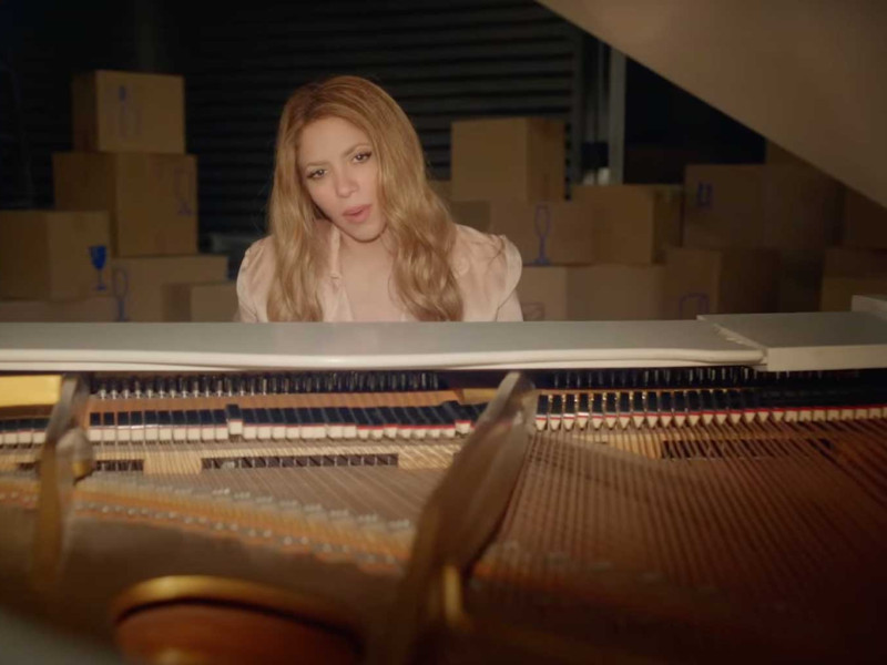 Shakira a lansat “Acróstico”, videoclip în care apar cei doi copii ai ei, Milan şi Sasha