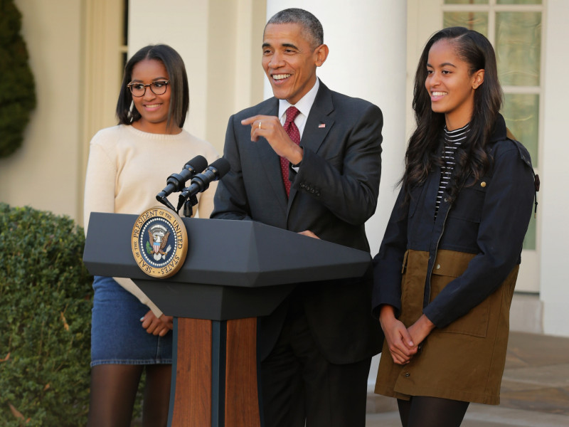 Sfatul lui Barack Obama pentru fiicele lui. Cine sunt cei mai fericiţi şi de succes oameni, potrivit fostului preşedinte american