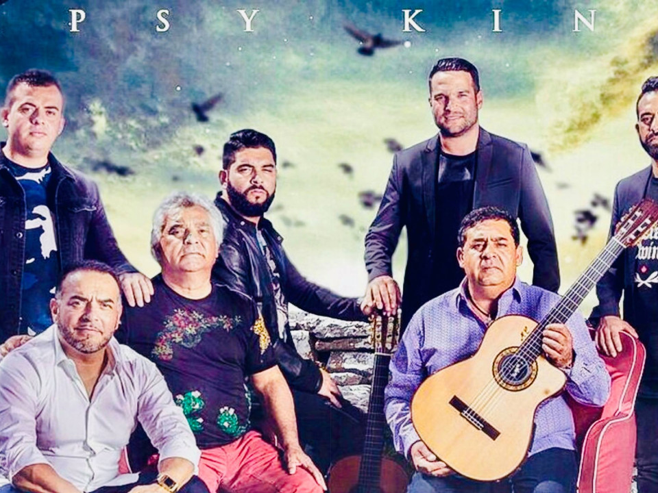 Top melodii Gipsy Kings. Ritmurile de flamenco modern se aud la Bucureşti în luna octombrie