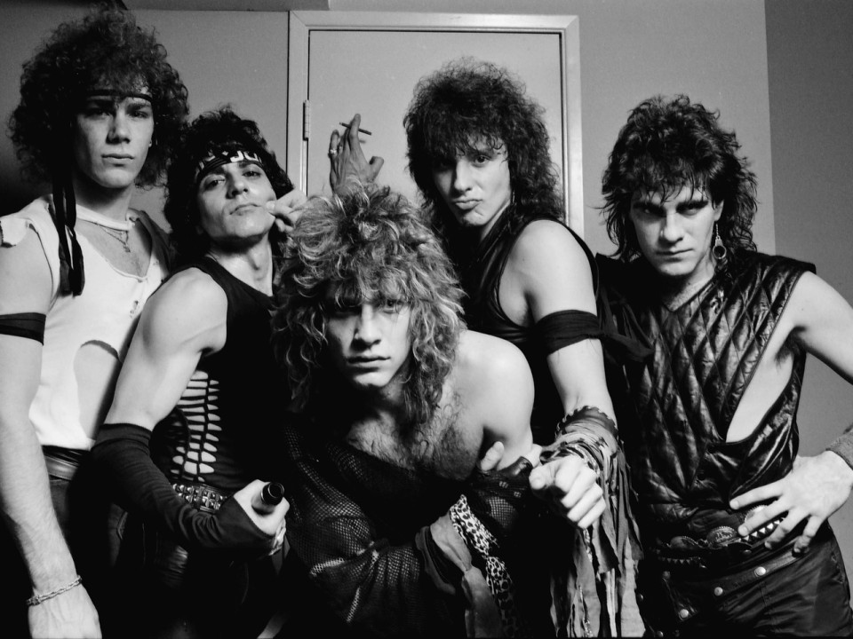Povestea The Bon Jovi - Patru decenii de poveşti inedite într-un documentar