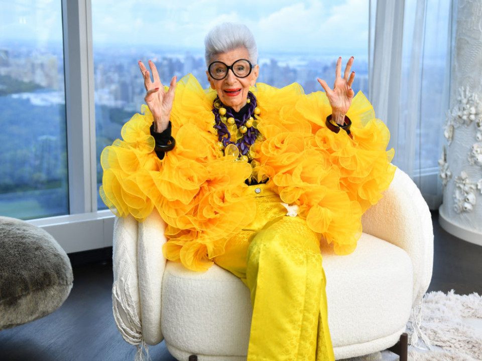 Iris Apfel, icon excentric al modei, a murit la vârsta de 102 ani