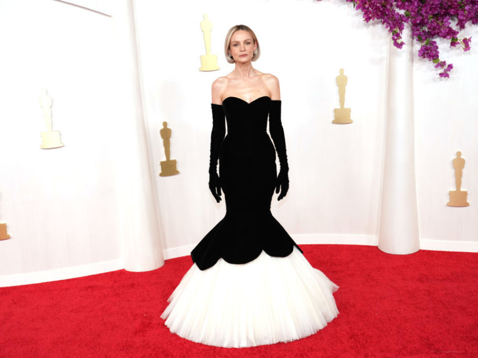 Povestea rochiei fabuloase purtată de Carey Mulligan la Premiile Oscar